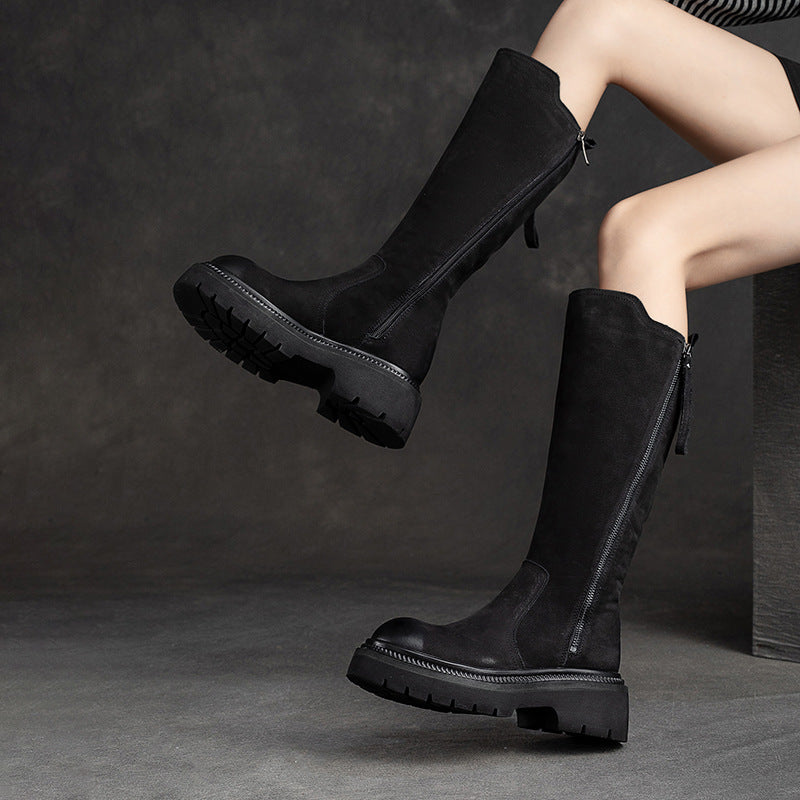 Well Tailored Boots with a Graceful Silhouette