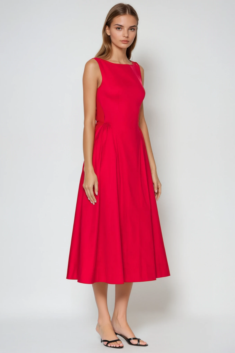 Gracefully Styled Dress for Any Occasion