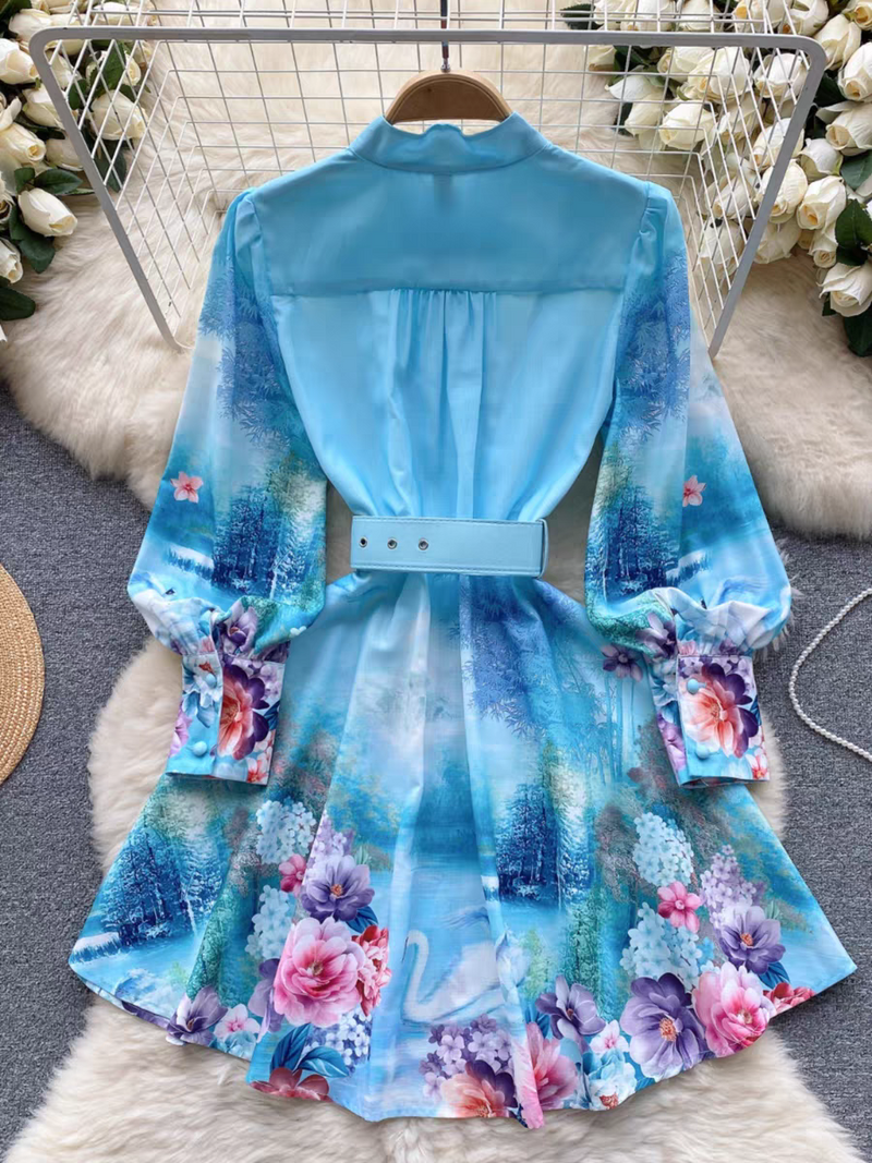 Classic Vintage & Enduringly Stylish Dress