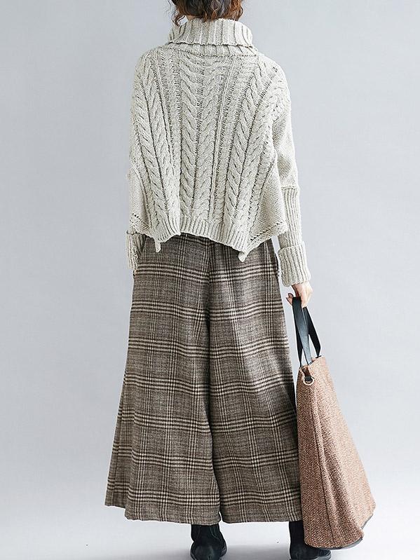 Classic Vintage Sweater with a Flattering Fit