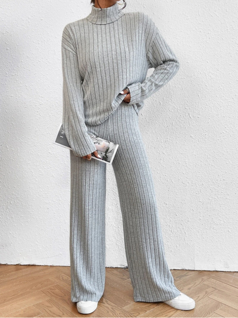 Effortlessly Elegant Pants with a Timeless Design