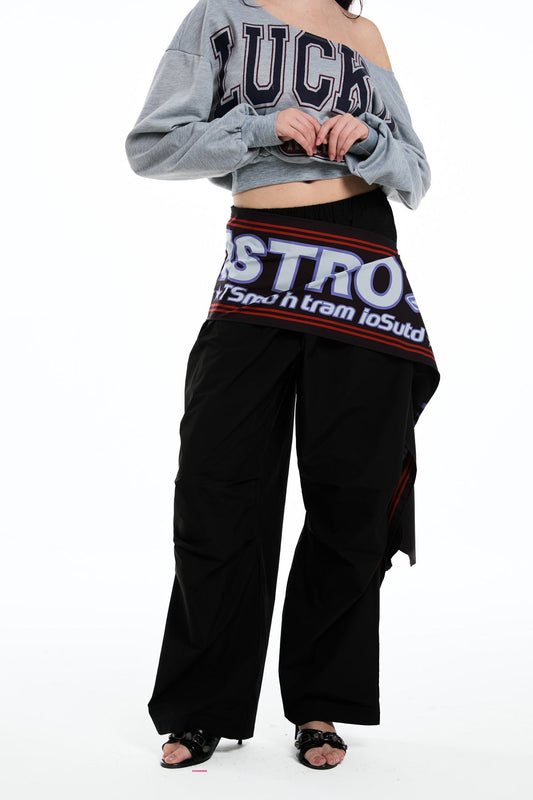 Effortlessly Elegant Pants with a Timeless Design
