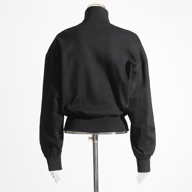 Well Tailored Sweater with a Graceful Silhouette
