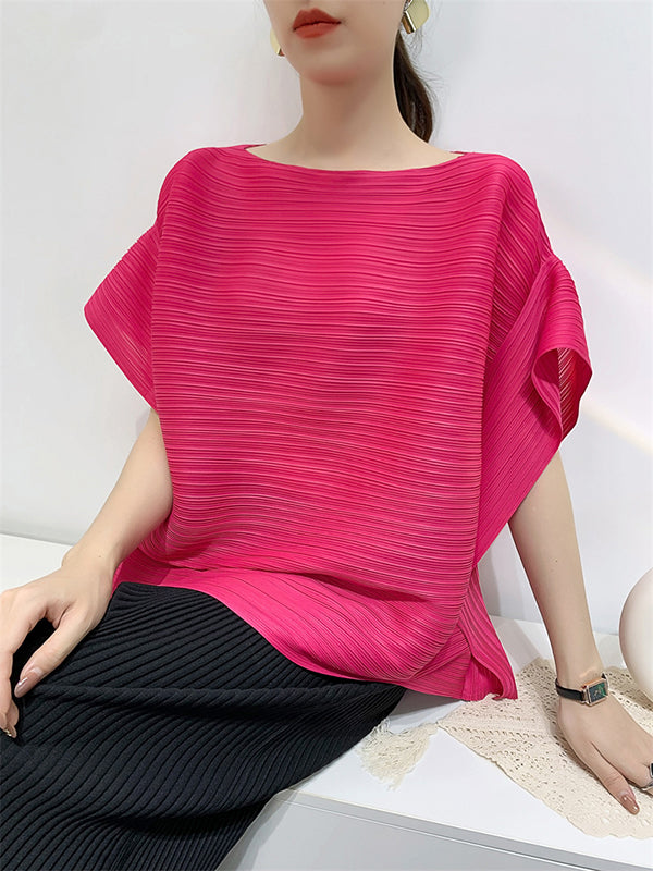 Well Tailored T-Shirt with a Graceful Silhouette