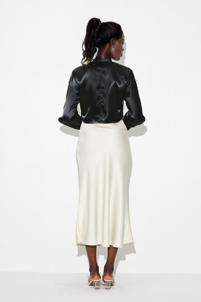 Effortlessly Elegant Shirt with a Timeless Design