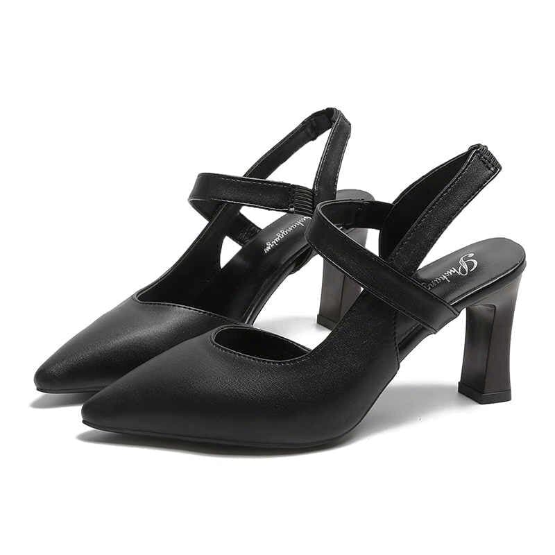 Effortlessly Elegant Heels with a Timeless Design