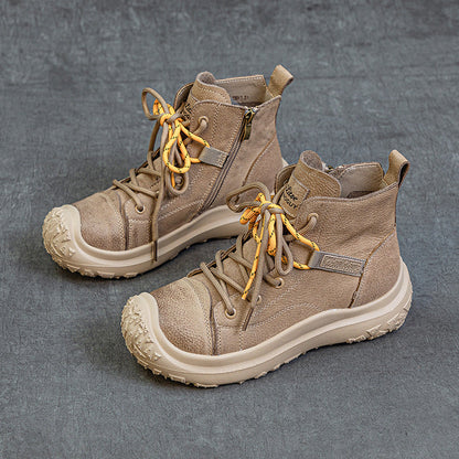 Effortlessly Elegant Boots with a Timeless Design