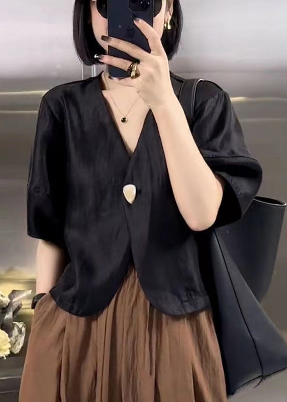 Classic Vintage Shirt with a Flattering Fit
