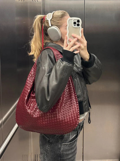 Classic Vintage Bag with a Flattering Fit