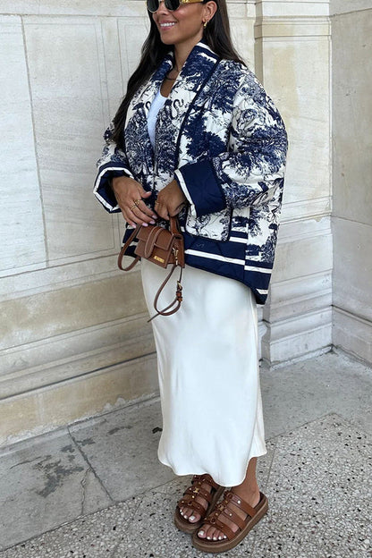 Effortlessly Elegant Jacket with a Timeless Design