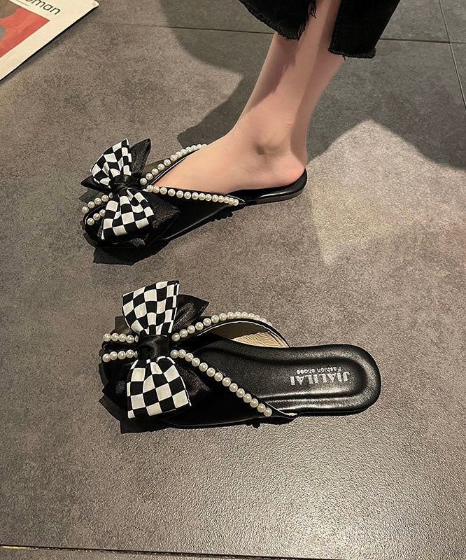 Well Tailored Sandals with a Graceful Silhouette