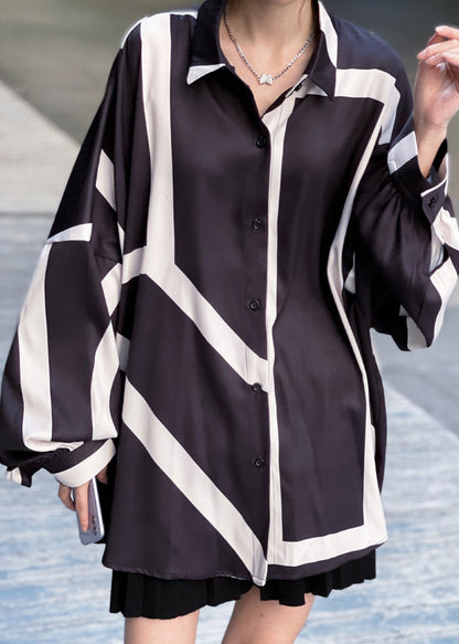 Classic Vintage Shirt with a Flattering Fit