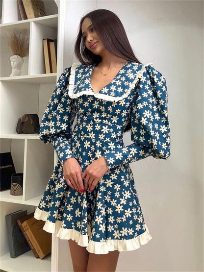 Classic Vintage & Enduringly Stylish Dress