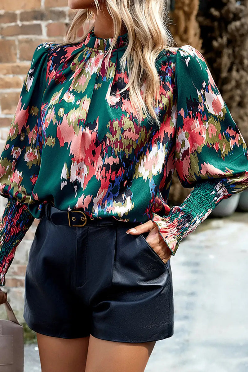 Sophisticated Blouse with a Clean Classic Look