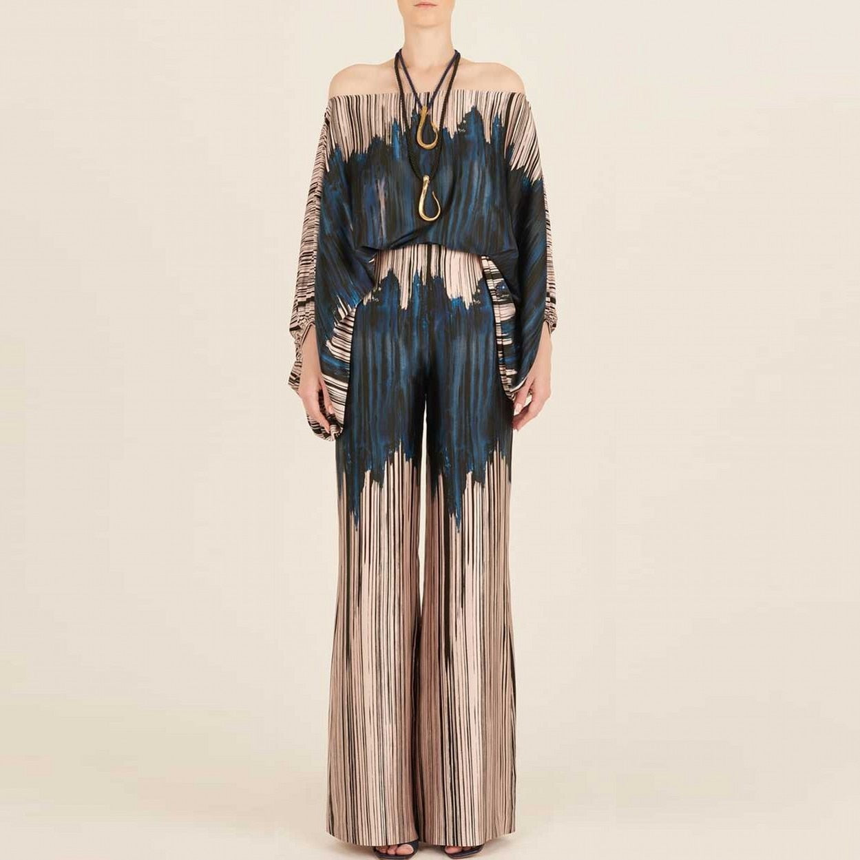 Classic Vintage & Enduringly Stylish Garment