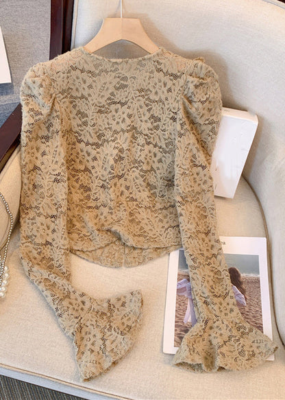 Beautifully Finished Top in a Timeless Design