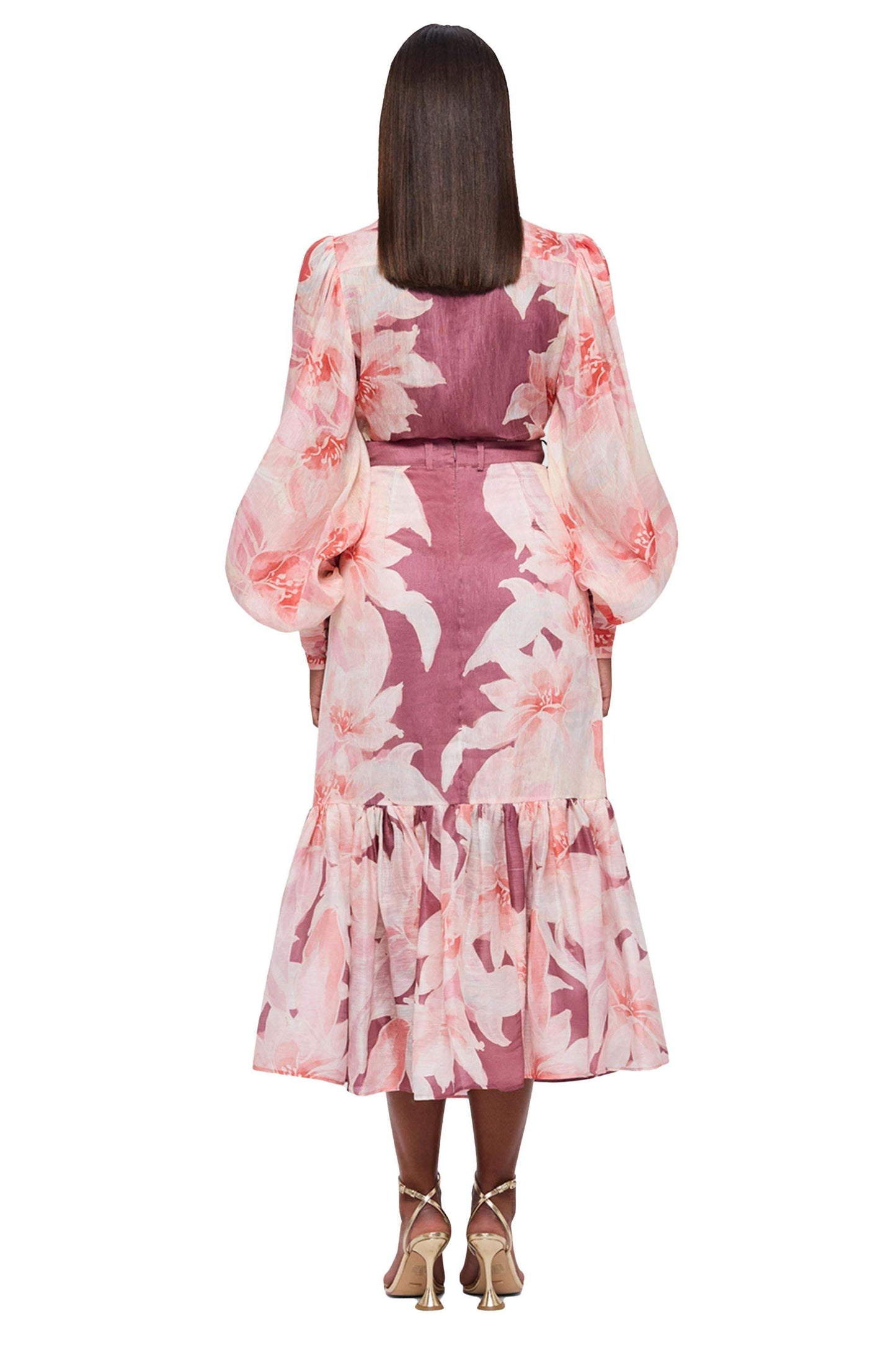 Well Tailored Dress with a Graceful Silhouette