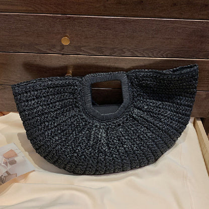 Gracefully Styled Bag for Any Occasion