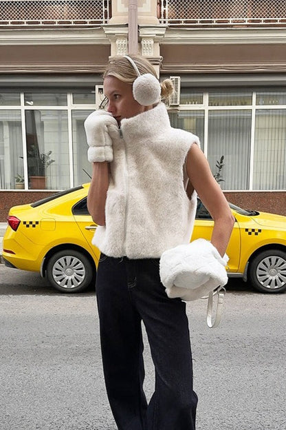 Effortlessly Elegant Garment with a Timeless Design