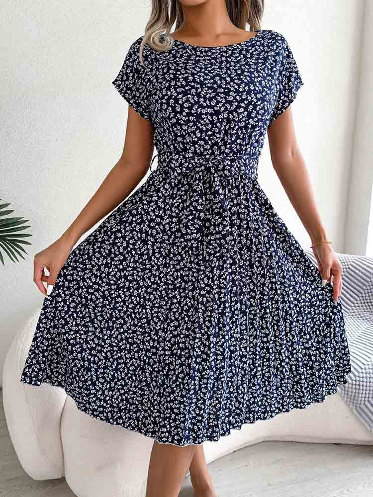 Polished Dress with an Effortless Classic Look