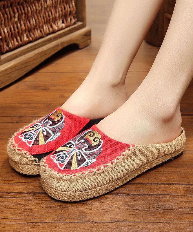 Effortlessly Elegant Shoes with a Timeless Design