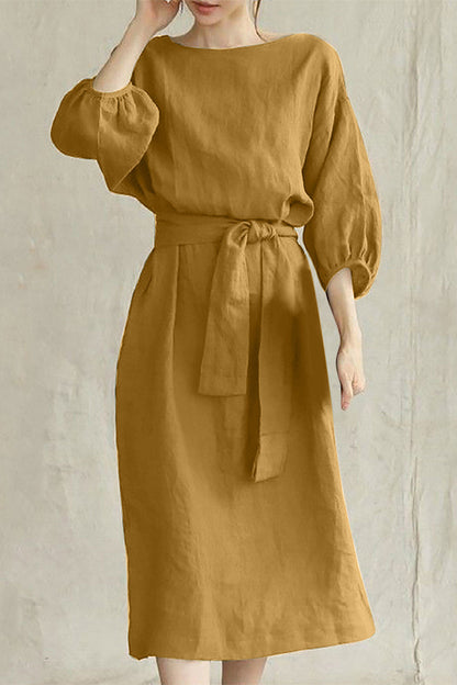 Well Tailored Dress with a Graceful Silhouette