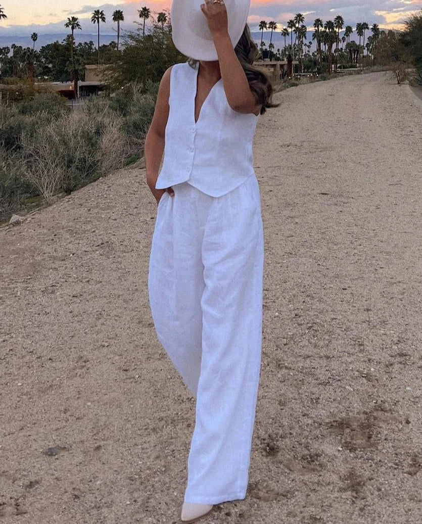 Effortlessly Elegant Garment with a Timeless Design