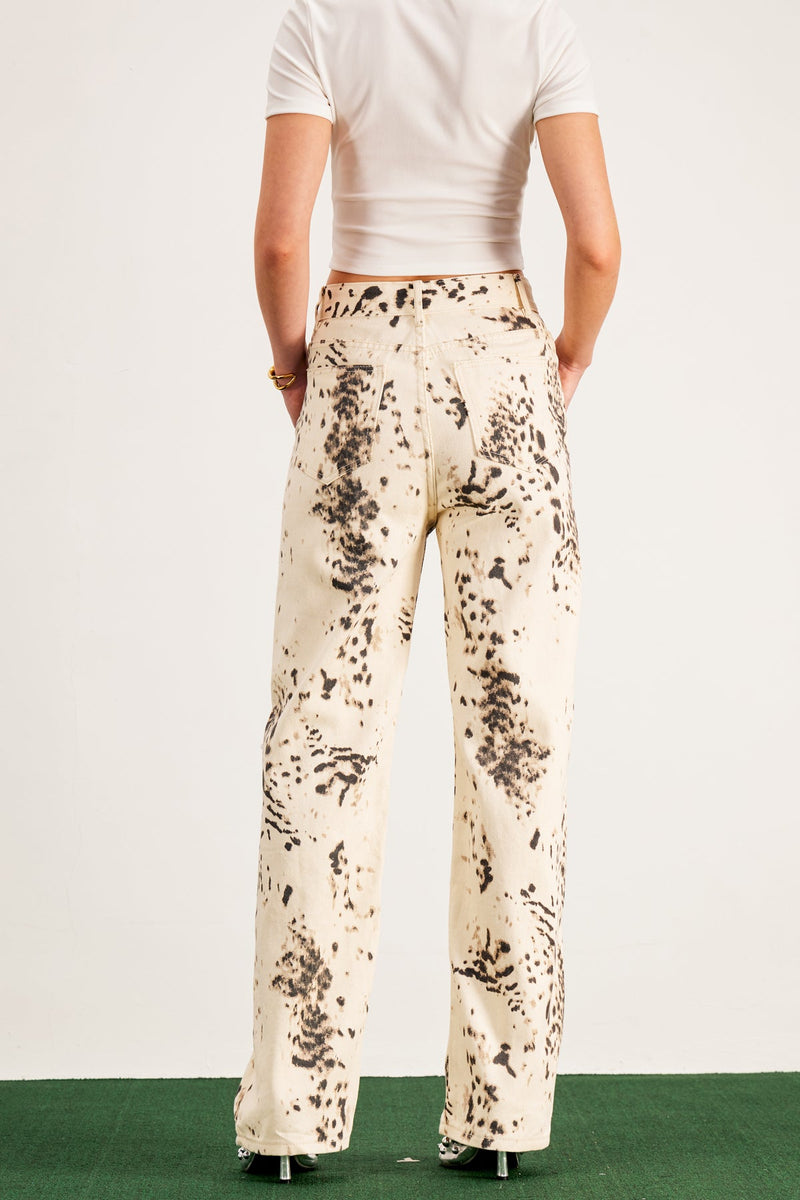 Well Tailored Pants with a Graceful Silhouette
