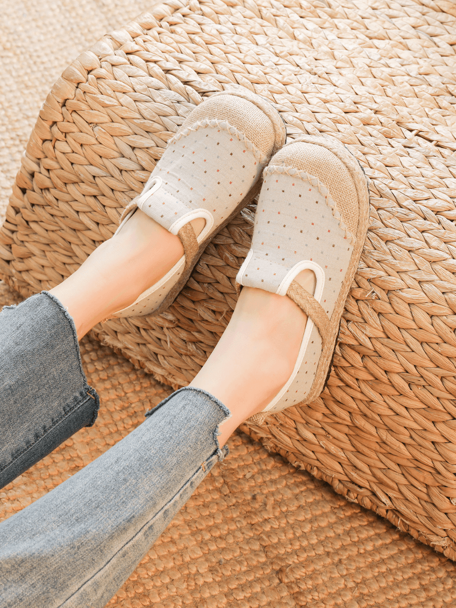 Sophisticated Garment with a Clean Classic Look