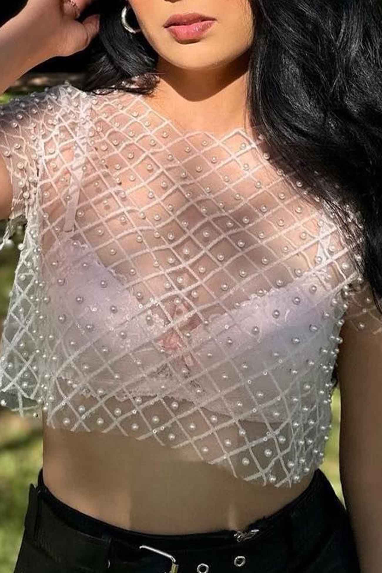 Beautifully Finished Top in a Timeless Design