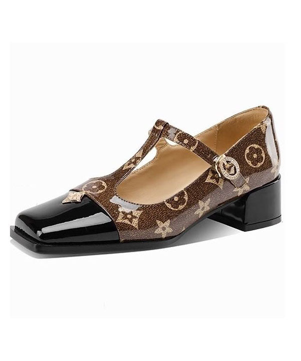 Classic Vintage Sandals with a Flattering Fit