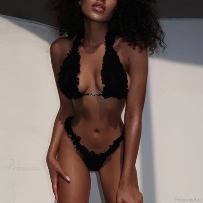 Well Tailored Bikini with a Graceful Silhouette