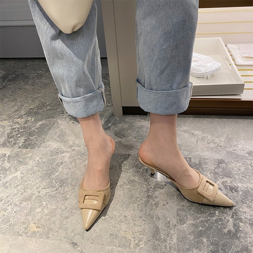 Well Tailored Heels with a Graceful Silhouette
