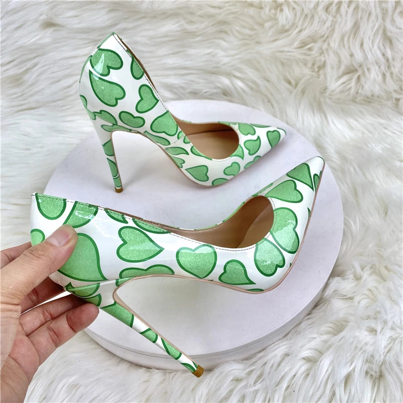 Well Tailored Shoes with a Graceful Silhouette