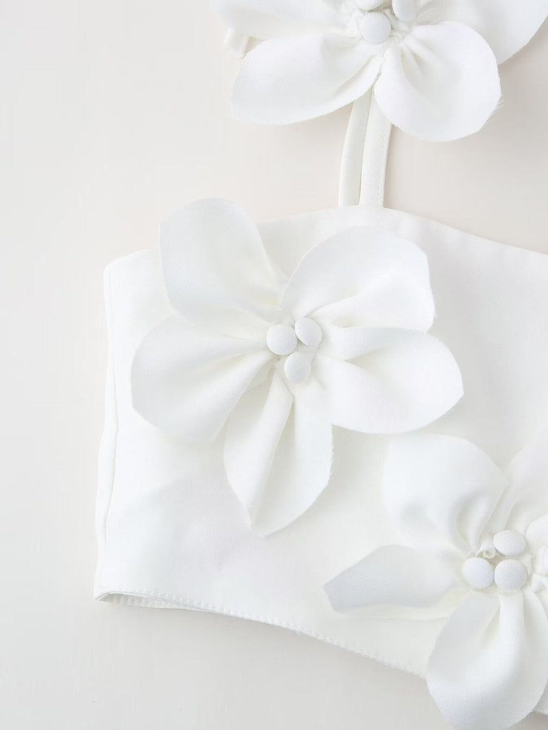 Effortlessly Elegant Top with a Timeless Design