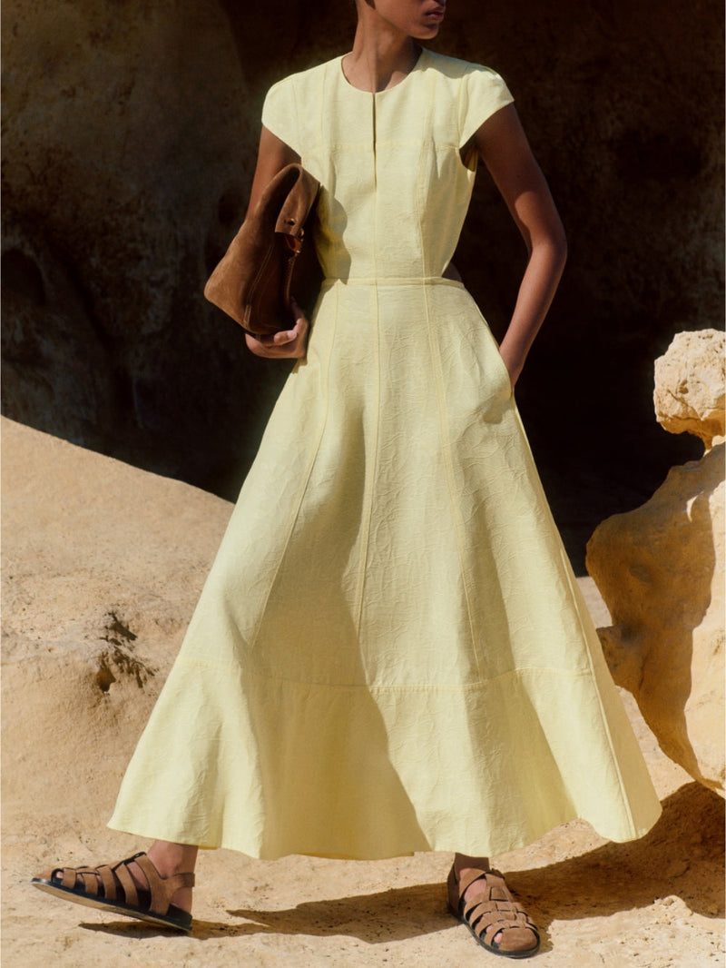 Gracefully Styled Dress for Any Occasion
