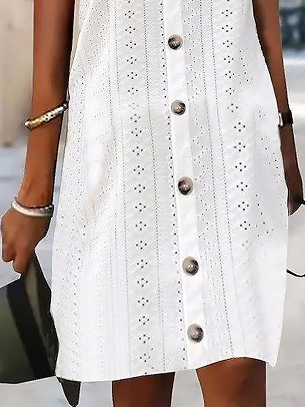 Beautifully Finished Dress in a Timeless Design