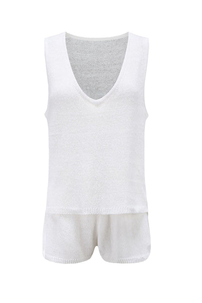 Effortlessly Elegant Top with a Timeless Design