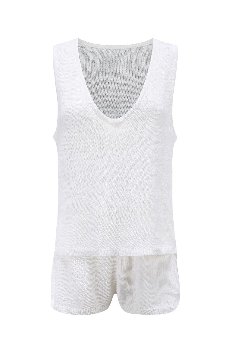 Effortlessly Elegant Top with a Timeless Design
