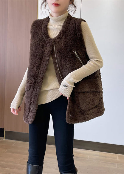 Effortlessly Elegant Garment with a Timeless Design