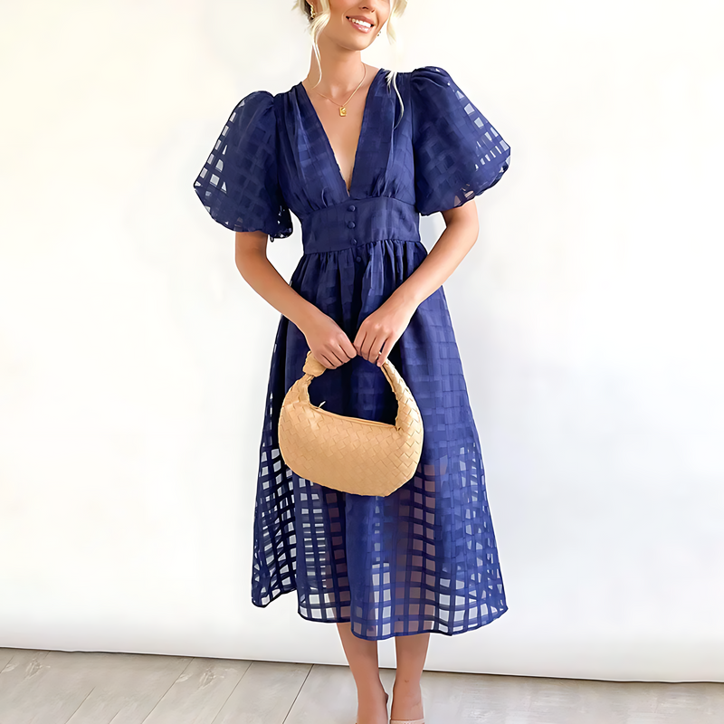 Classic Vintage Dress with a Flattering Fit
