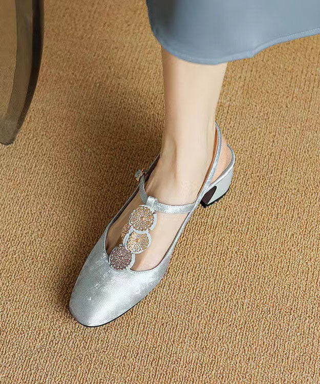 Classic Vintage Sandals with a Flattering Fit