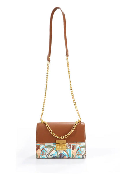 Polished Top with an Effortless Classic Look