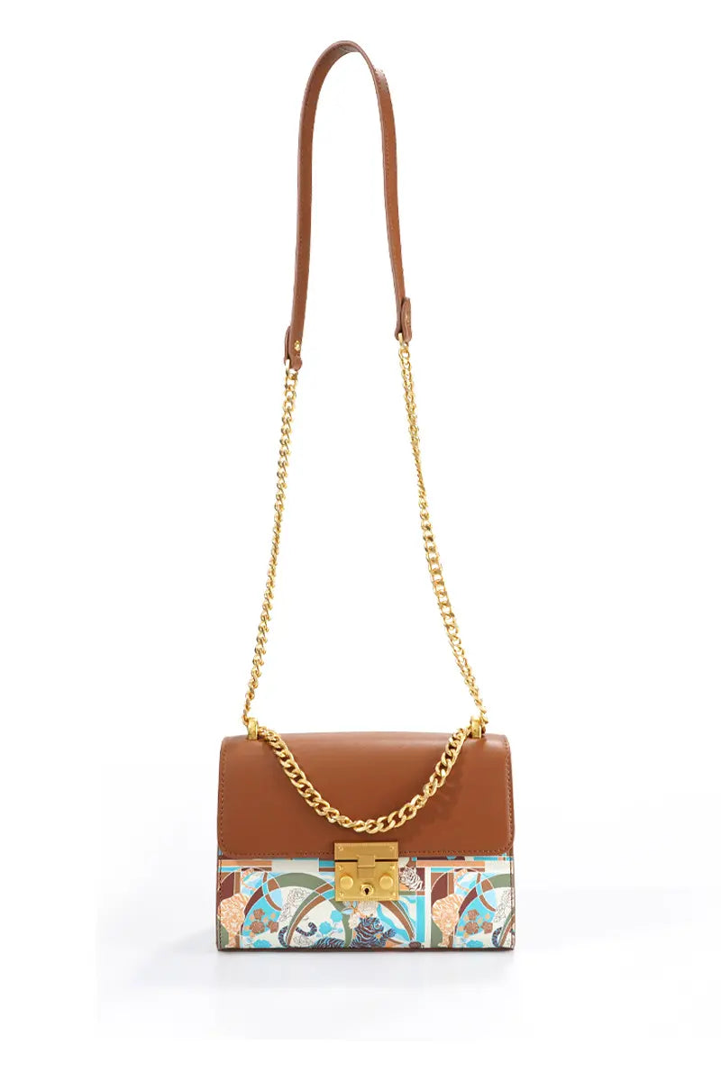 Polished Top with an Effortless Classic Look