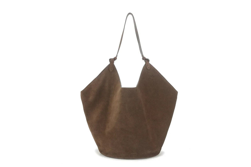 Gracefully Styled Bag for Any Occasion