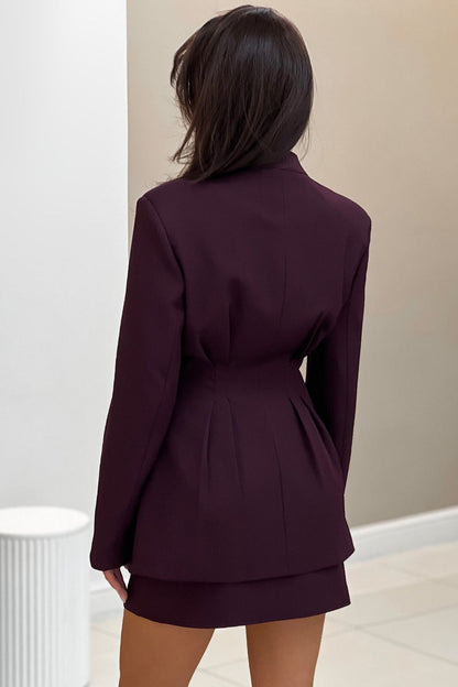 Well Tailored Garment with a Graceful Silhouette