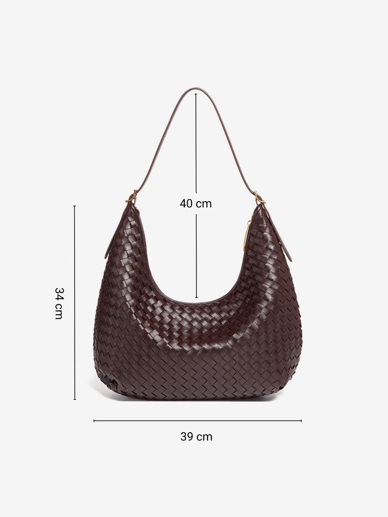 Beautifully Finished Bag in a Timeless Design