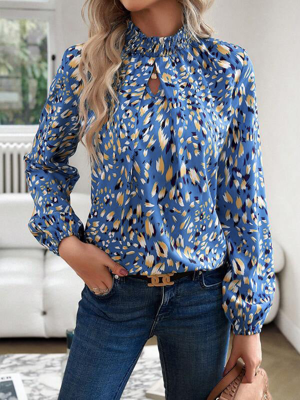 Classic Vintage Blouse with a Flattering Fit