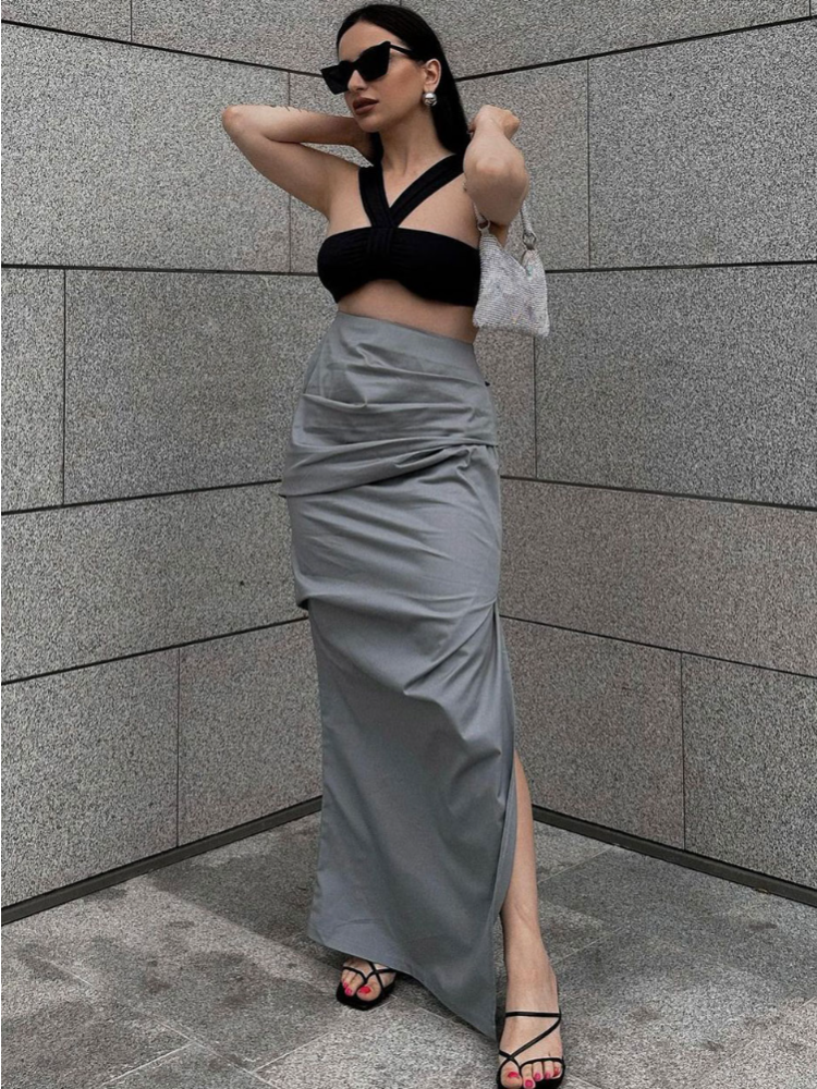 Beautifully Finished Garment in a Timeless Design