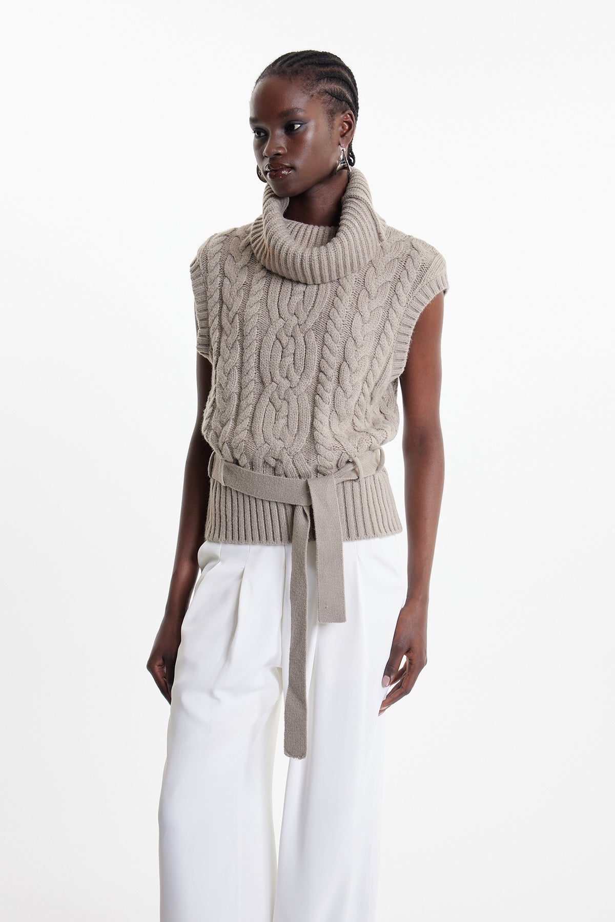 Beautifully Finished Top in a Timeless Design